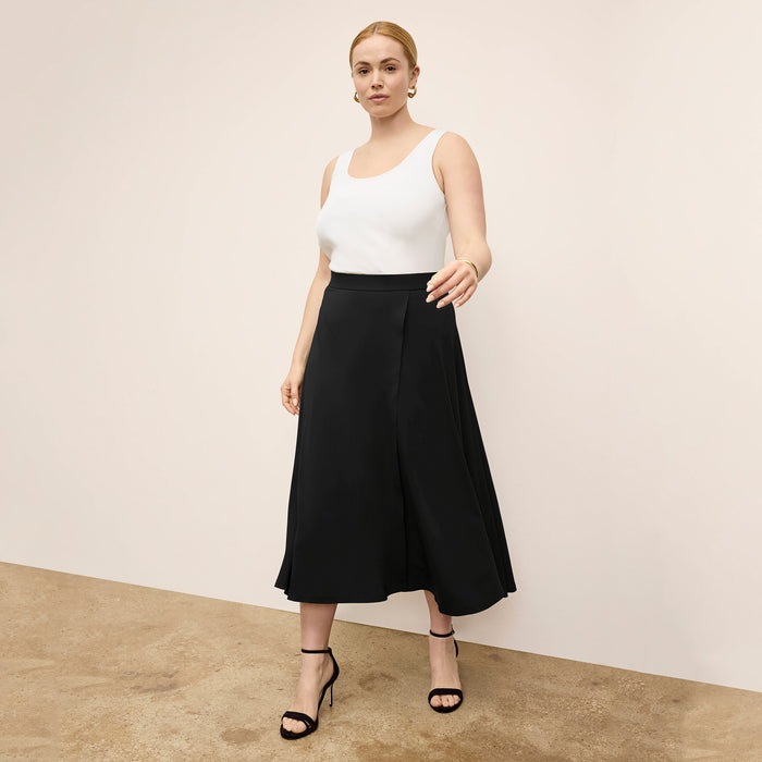 Front shot image of a woman wearing Ara Skirt - Light Jersey :: Black | Lead
