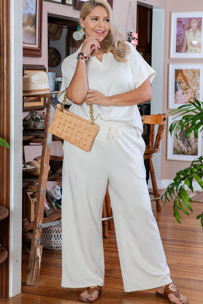 Beige Ensemble Haut et-A WOMAN WE LOVE