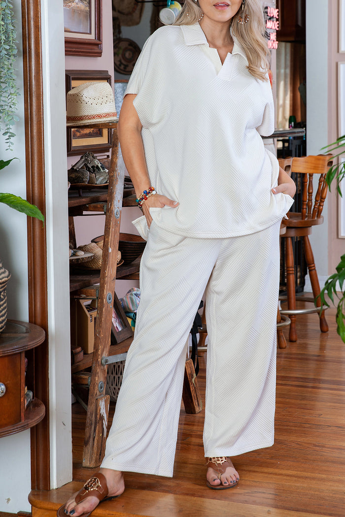 Beige Ensemble Haut et-A WOMAN WE LOVE