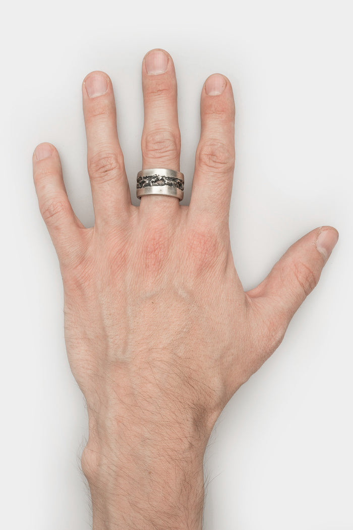 OSS Haus | Broken band ring