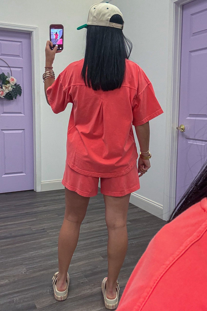 washed coral elastic waistband casual knit shorts back view
