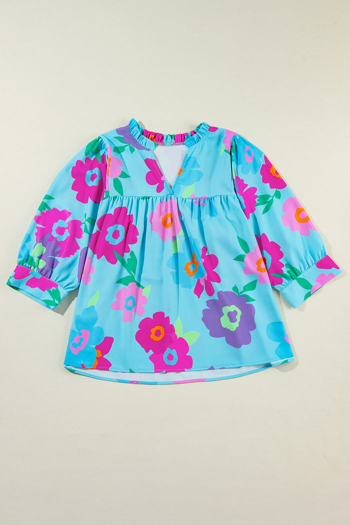 Chemisier babydoll bleu clair à imprimé floral et col en V cranté de grande taille-A WOMAN WE LOVE