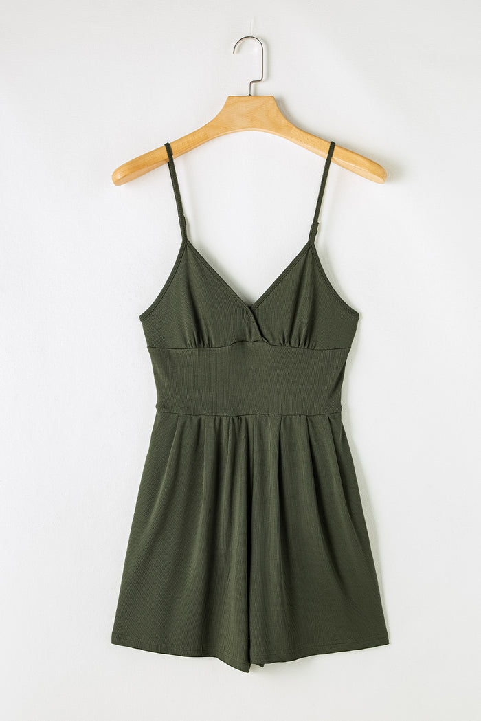 Combi-short côtelée vert mousse à bretelles fines et taille cintrée-A WOMAN WE LOVE