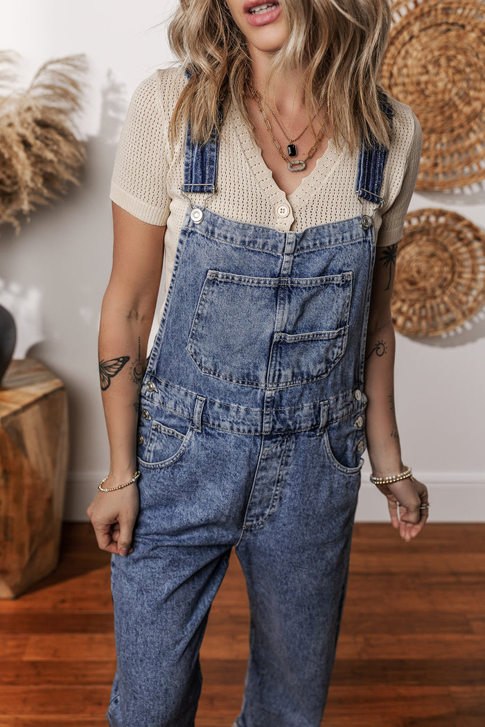 Combinaison en denim bleu voile à jambe droite avec poches-A WOMAN WE LOVE