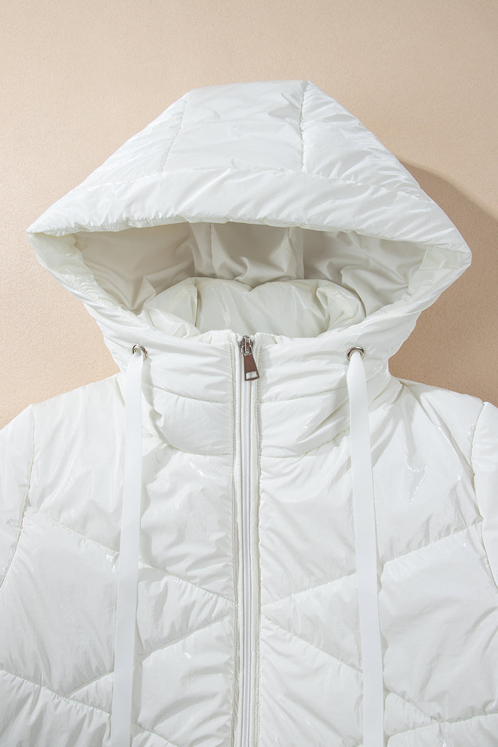 Doudoune blanche matelassée à capuche et zippée-A WOMAN WE LOVE