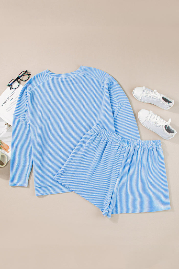 Ensemble haut côtelé à manches longues et short à cordon de serrage bleu clair de grande taille-A WOMAN WE LOVE