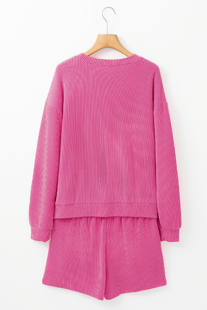 Ensemble haut et short texturé à manches longues et cordon rose fraise-A WOMAN WE LOVE