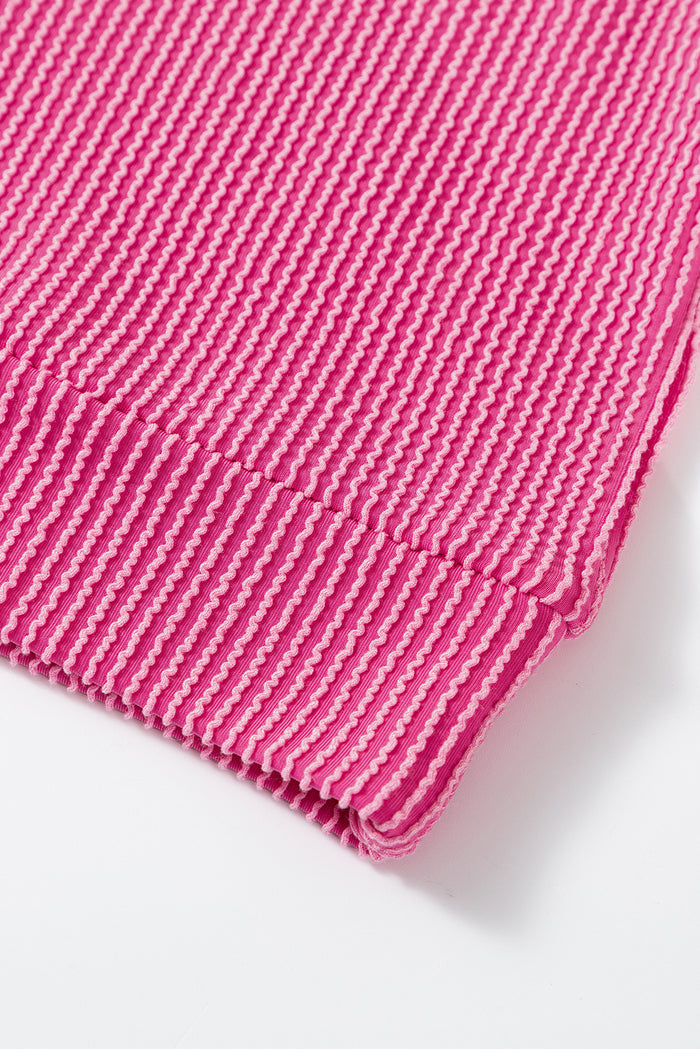 Ensemble haut et short texturé à manches longues et cordon rose fraise-A WOMAN WE LOVE