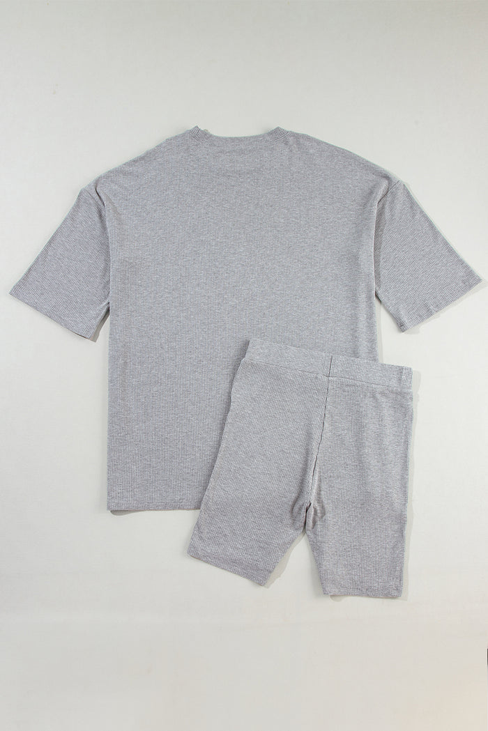 Ensemble tunique ample de couleur unie gris clair et short slim-A WOMAN WE LOVE