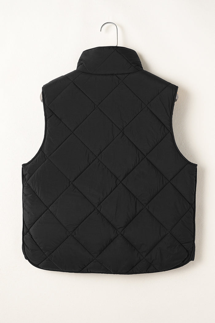 Gilet matelassé noir à col haut et poche boutonnée