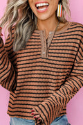 Haut à manches longues Henley texturé à rayures marron *