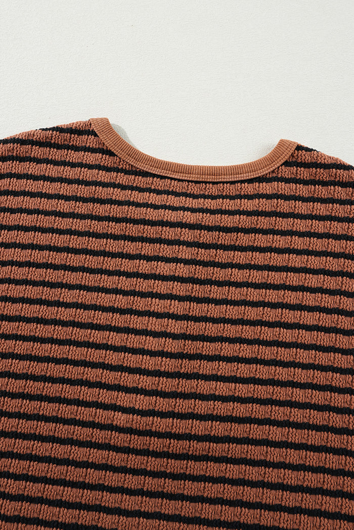 Haut à manches longues Henley texturé à rayures marron *