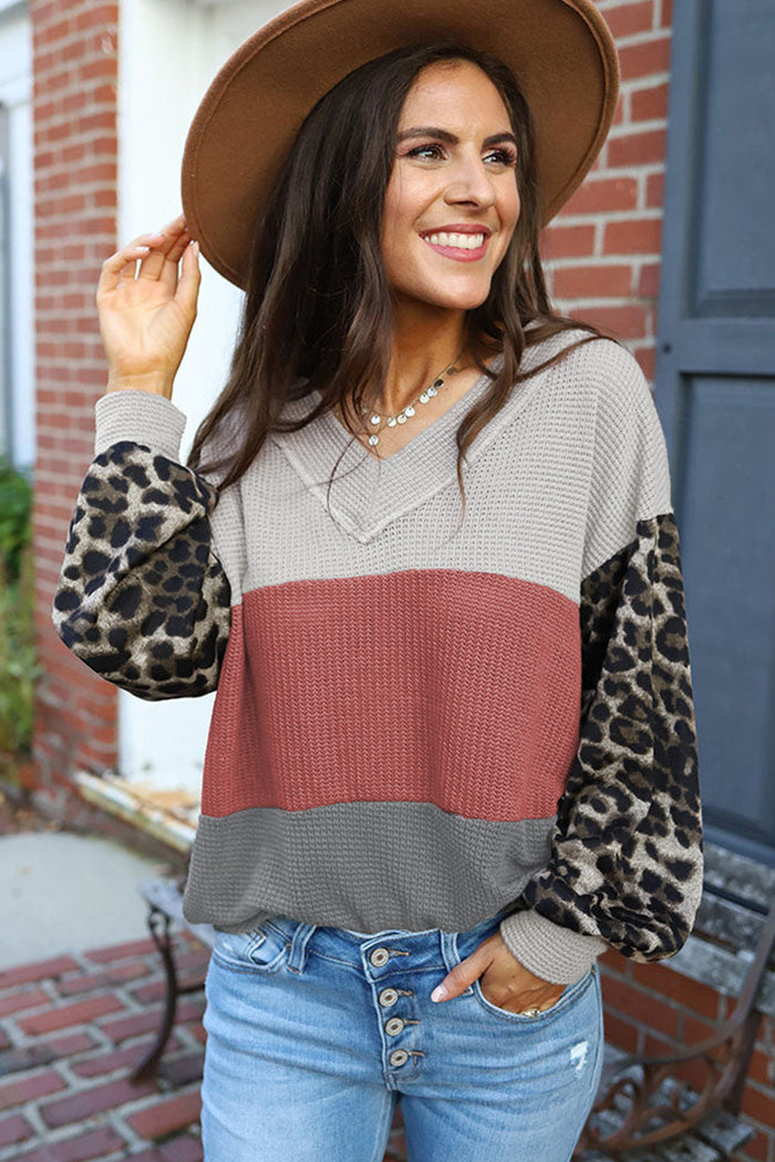Haut en tricot gaufré color block à manches contrastées léopard sauvage rouge vif