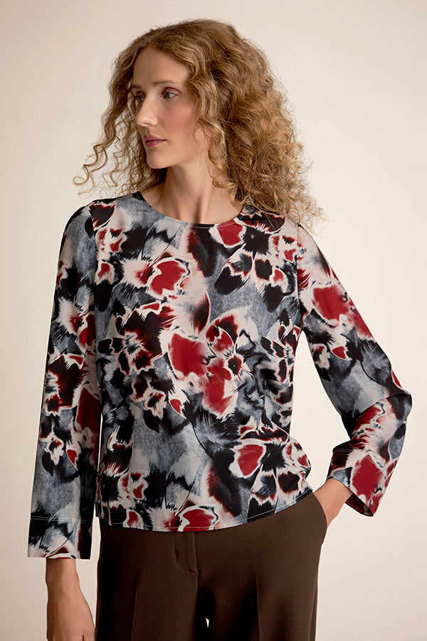 Woman wearing the Jules Top | Grid | Exclude