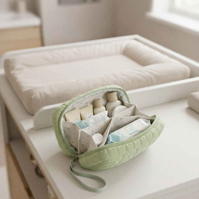Koala Babycare® Toaletna torbica Quilted Pale Green Koala Babycare