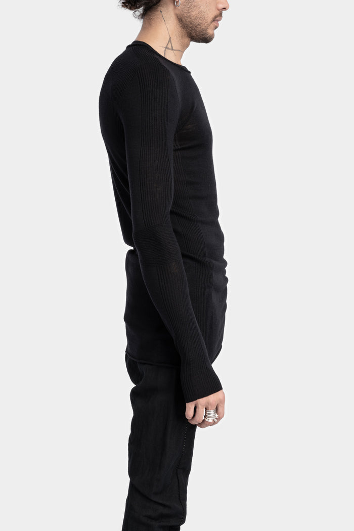 Masnada | AW24 - Lightweight wool knit sweater