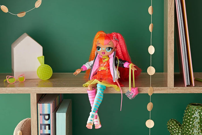 L.O.L. Surprise Fashion Doll Fierce Neonlicious