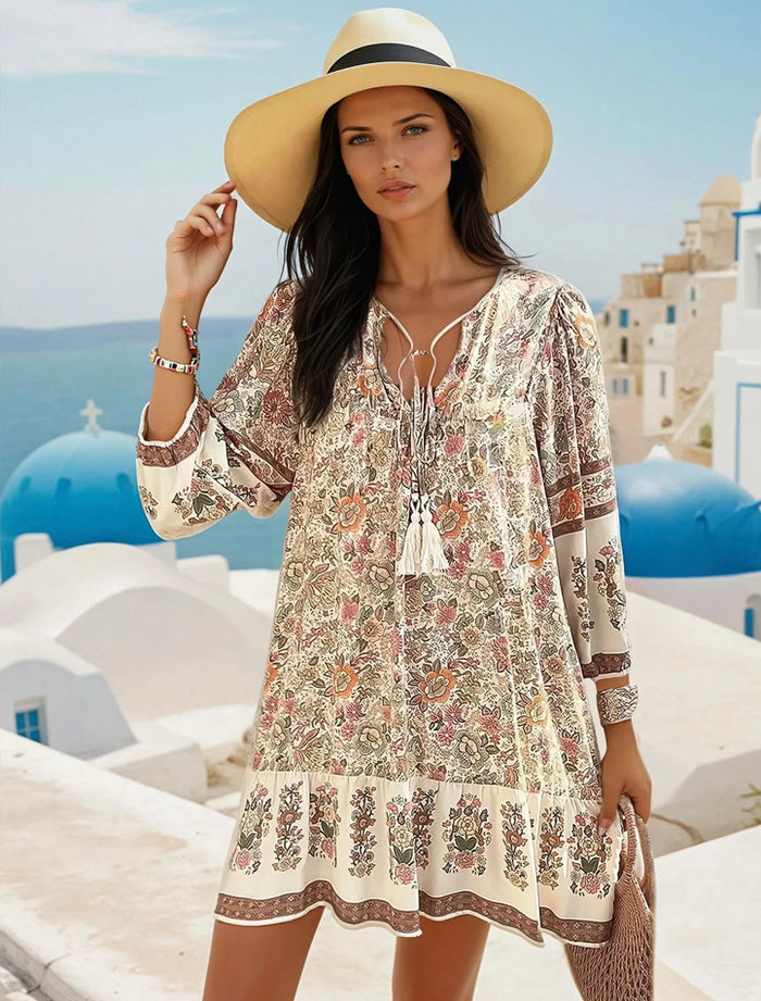 Mini-robe ample à col en V avec cordon de serrage *