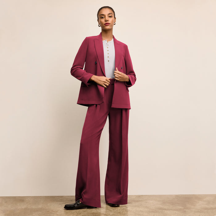Woman wearing the o'hara jacket and bia pant | Lead