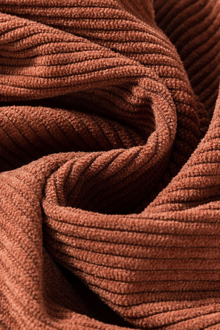 Pantalon en velours côtelé marron taille haute avec poches carrées