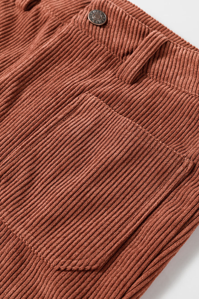 Pantalon en velours côtelé marron taille haute avec poches carrées