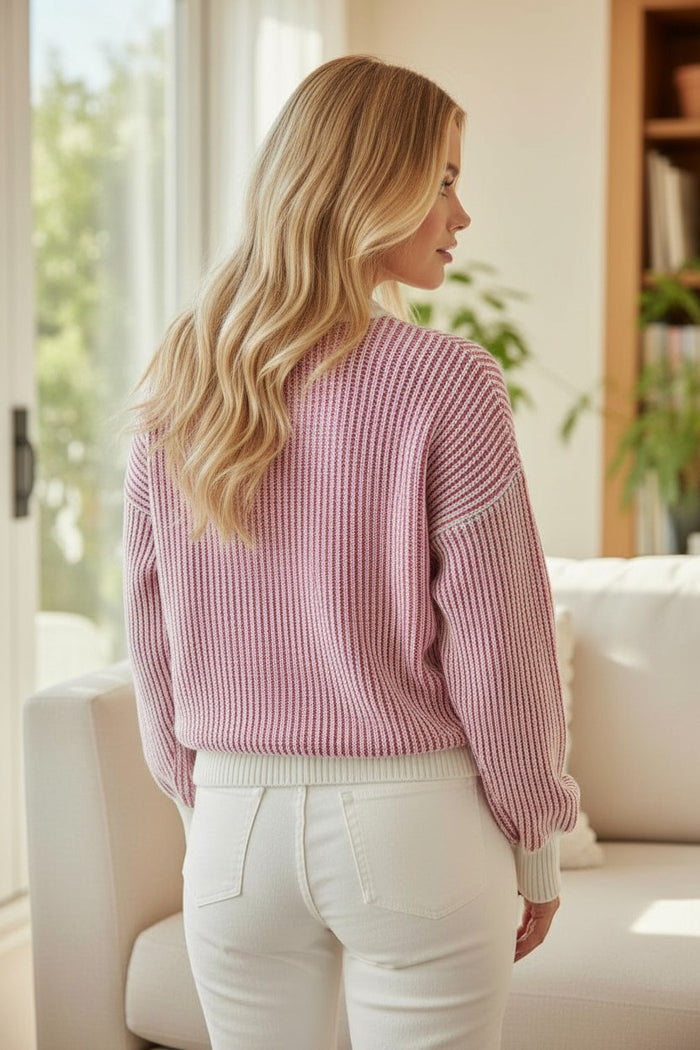 Pull ample à bords contrastés en tricot texturé à rayures rose vif
