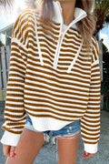 Pull kaki à rayures et col zippé, épaules tombantes