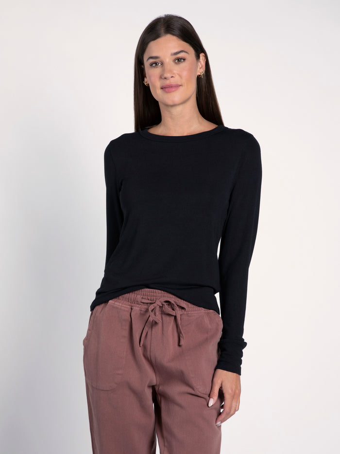 crew neck long sleeve top in black