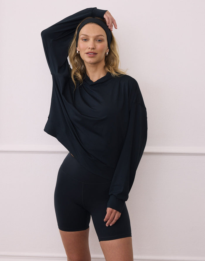 Relaxed Hoodie in Black
