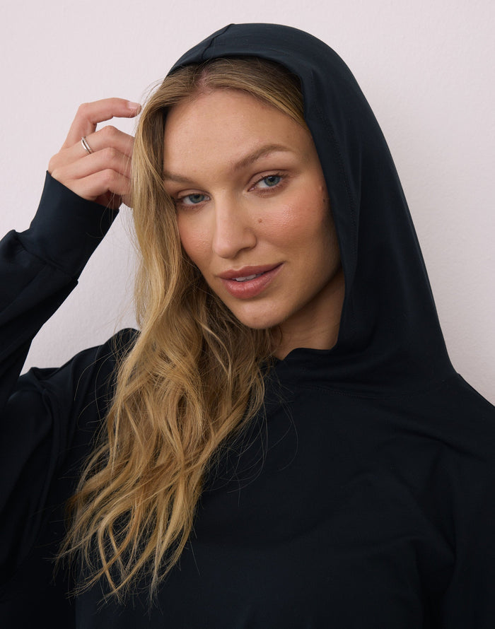 Relaxed Hoodie in Black