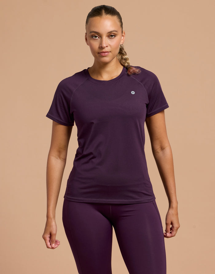 Relentless Tee in Grape Noir