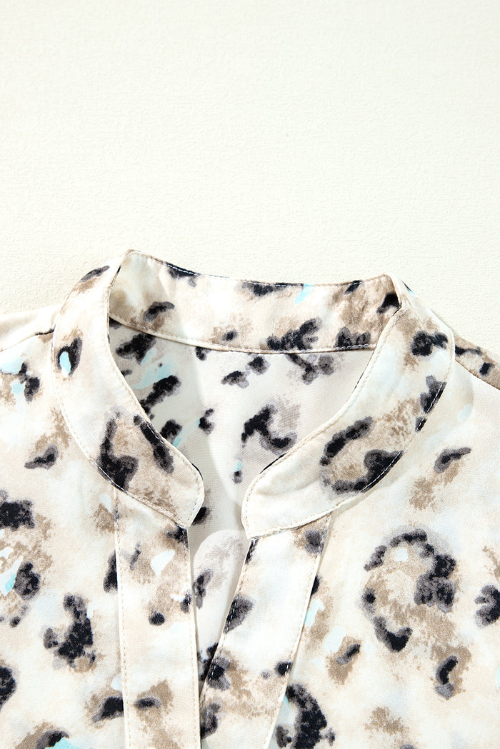 Robe kaki à imprimé léopard boutonnée sur le devant *