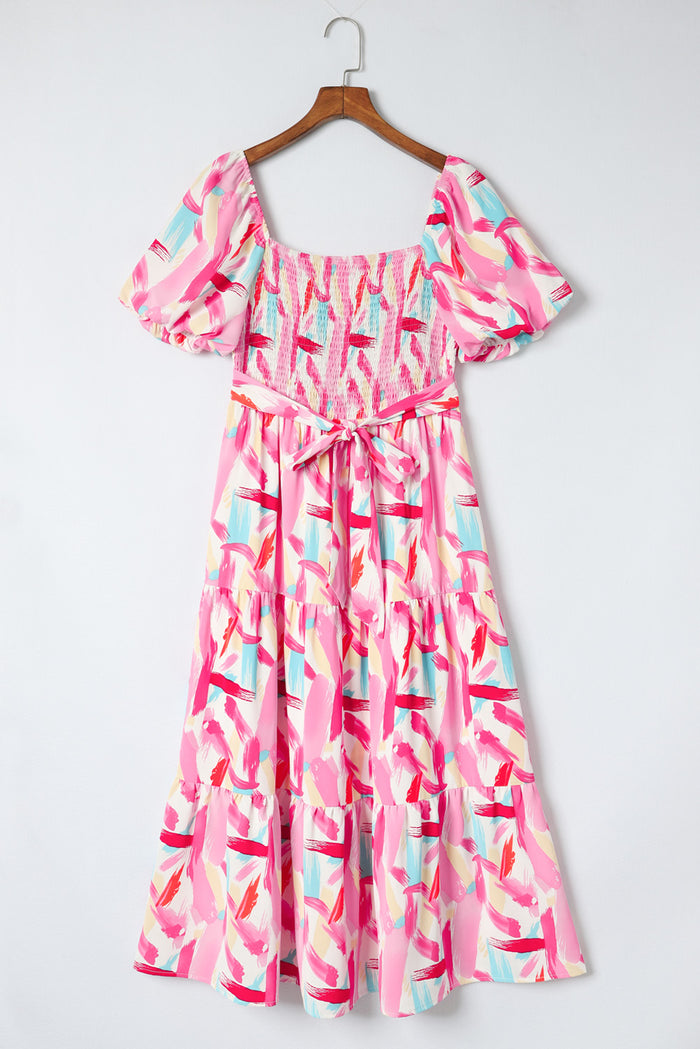 Robe rose smockée à volants et imprimé coup de pinceau