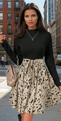 Robe trapèze noire à ceinture et imprimé patchwork *