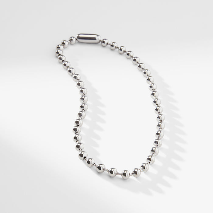 packshot image of the ruthie necklace in silver | Lead