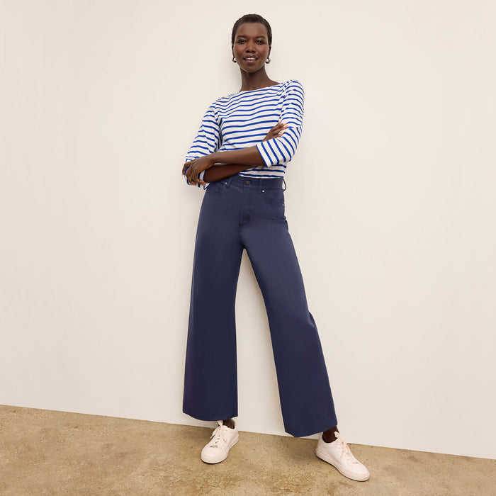 front image of a woman wearing the Saint James Galathee Shirt in Niege/Gitane | Lead