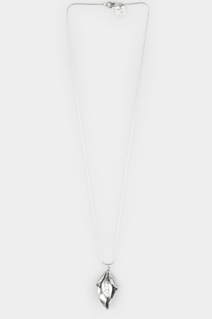 GOTI | Silver leafs pendant necklace