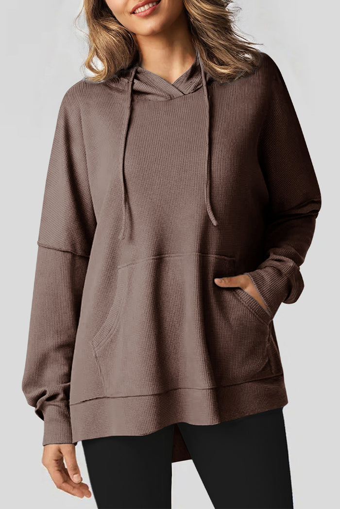 Sweat à capuche surdimensionné haut bas doublé en polaire en tricot gaufré café
