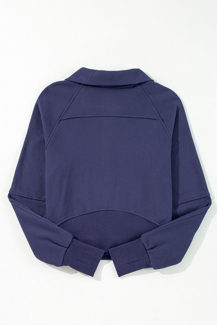 Sweat-shirt bleu marine à manches et col montant *