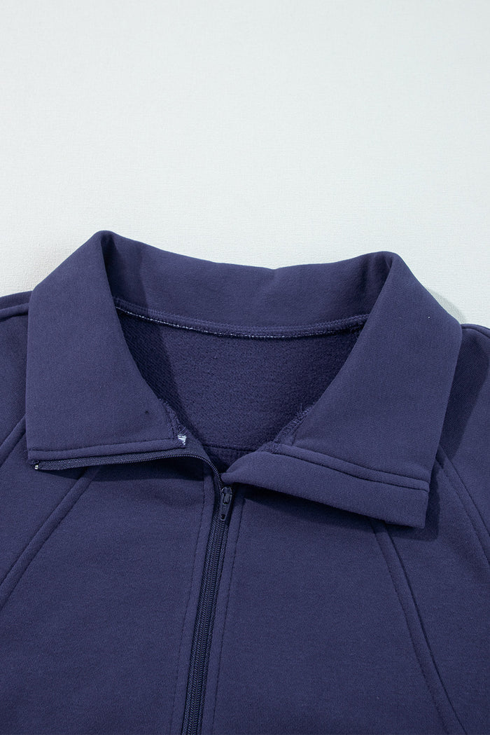 Sweat-shirt bleu marine à manches et col montant *