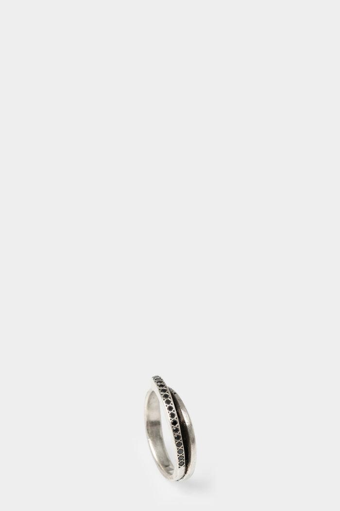 Enri Mars | Twisted black diamonds ring