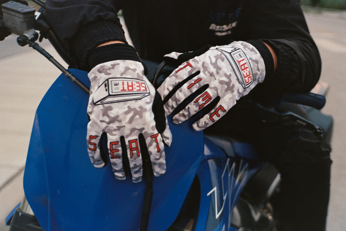 V1 Gloves