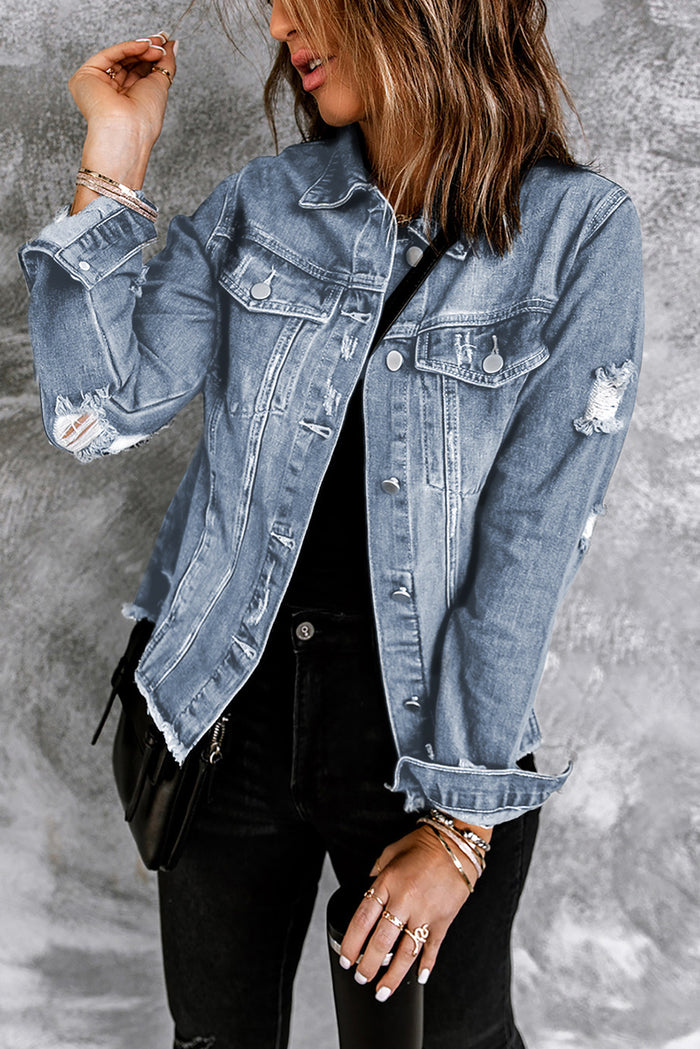 Veste en jean bleu ciel à revers et ourlet brut*