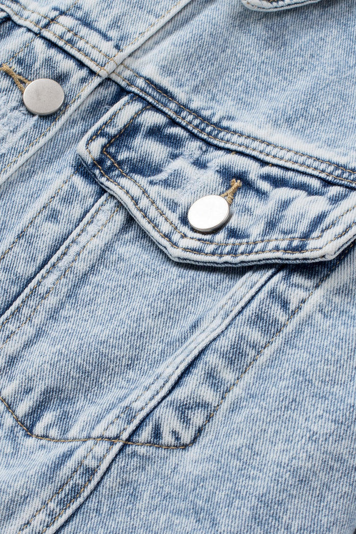 Veste en jean bleu ciel à revers et ourlet brut*