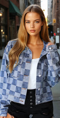 Veste en jean boutonnée à carreaux bleu clair *