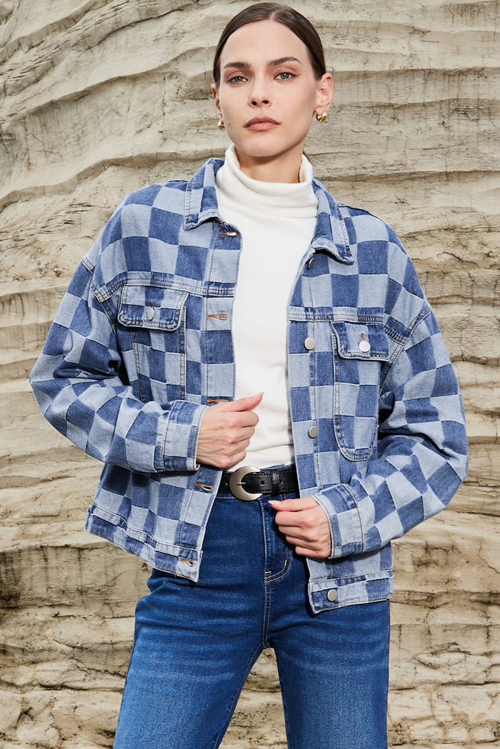 Veste en jean boutonnée à carreaux bleu clair *