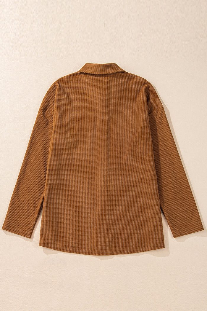 Veste marron texturée à poches à rabat et épaules tombantes