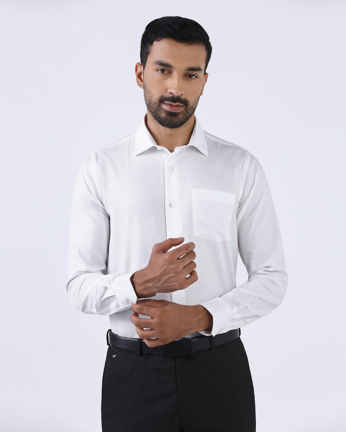 LONG SLEEVE SLIM FIT DOBBY SHIRT
