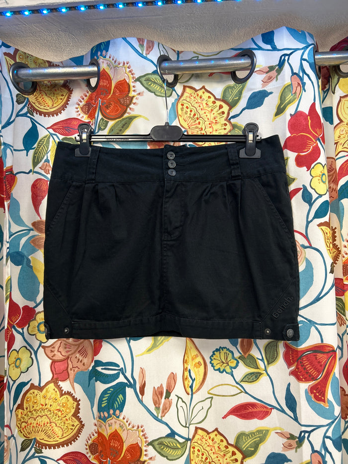 Y2K bench black skirt