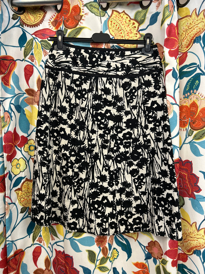 Y2K black and white floral skirt